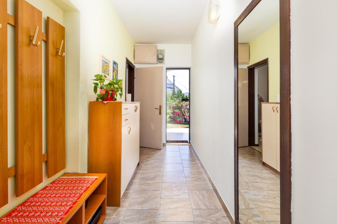 Apartman Kovac Malinska Exterior foto